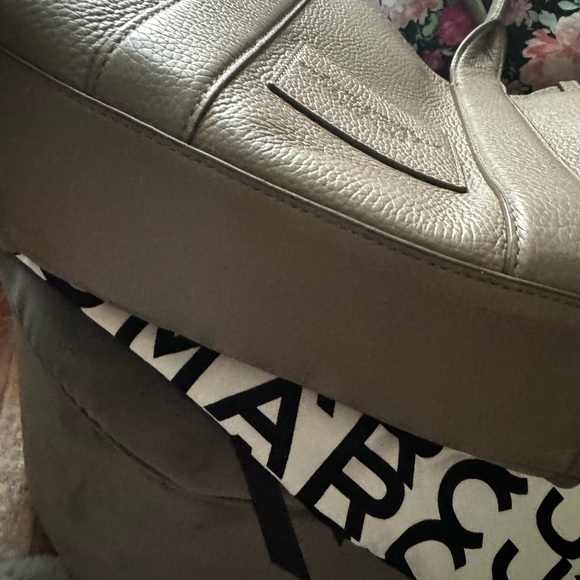 Excellent used condition !!!!!! Marc Jacobs authentic “ the tote bag ”👜 - Picture 2 of 4